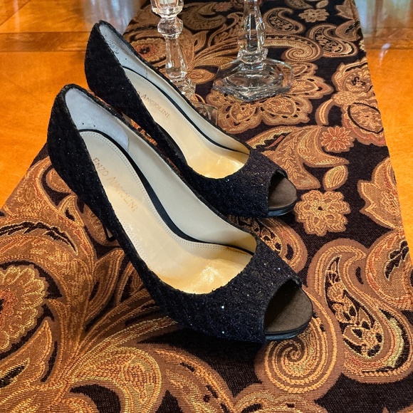 Gorgeous Enzo Angiolini Peep Toe Sequined Black Heels Like New 4” Heel Size 7 - Picture 4 of 9